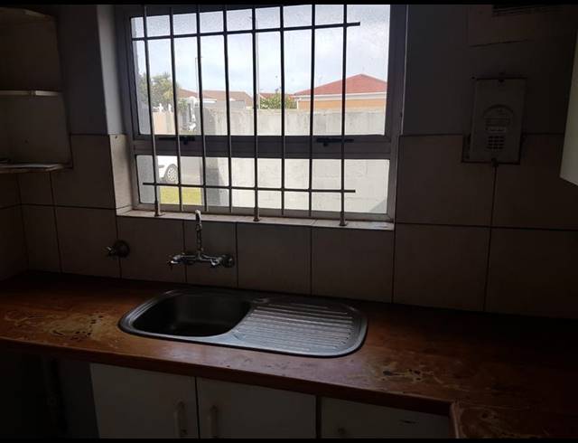 3 BEDROOM HOUSE FOR SALE IN SUMMER GREENS